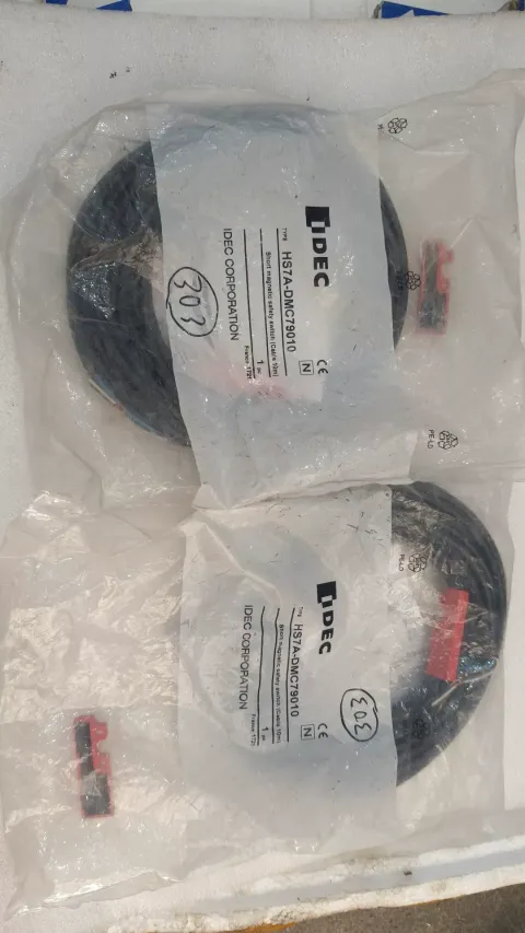 IDEC HS7A-DMC79010 Industrial Sensor product photo 1