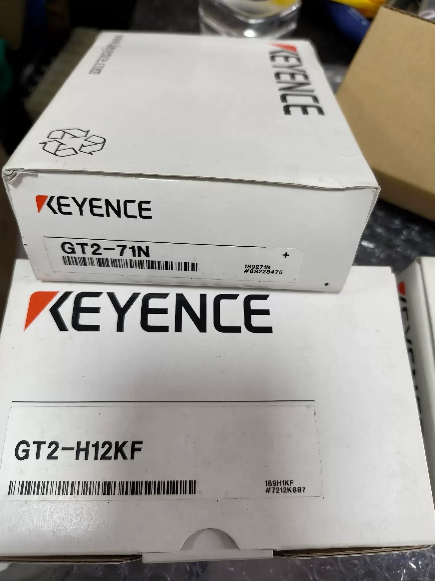 KEYENCE GT2-71N + GT2-H12KF Industrial Sensor product photo 1