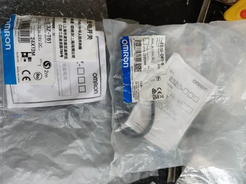 Omron E3ZG-D81-S Industrial Sensor product photo 3