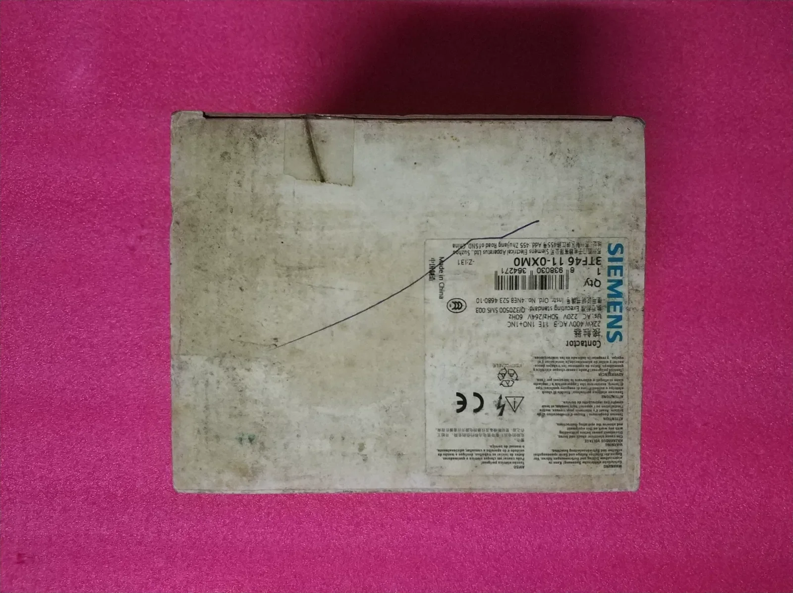 Siemens 3TF46 11-0XM0 Industrial Relay — product photo 1 of 6