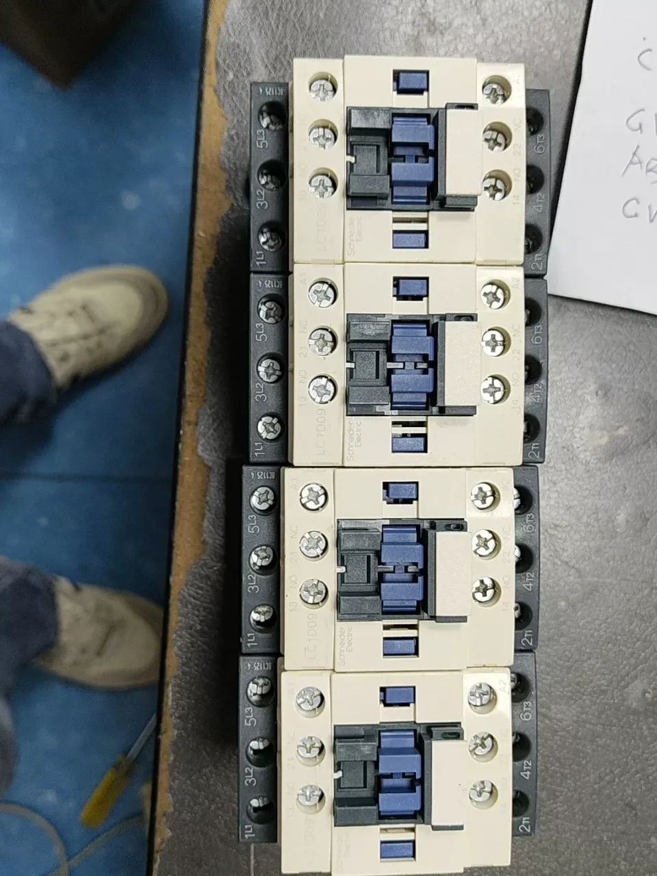 Schneider Electric LC1D09F7C Industrial Relay product photo 1