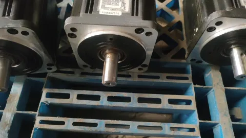 Delta ECMA-E21310SS Motor & Drive Component product photo 9