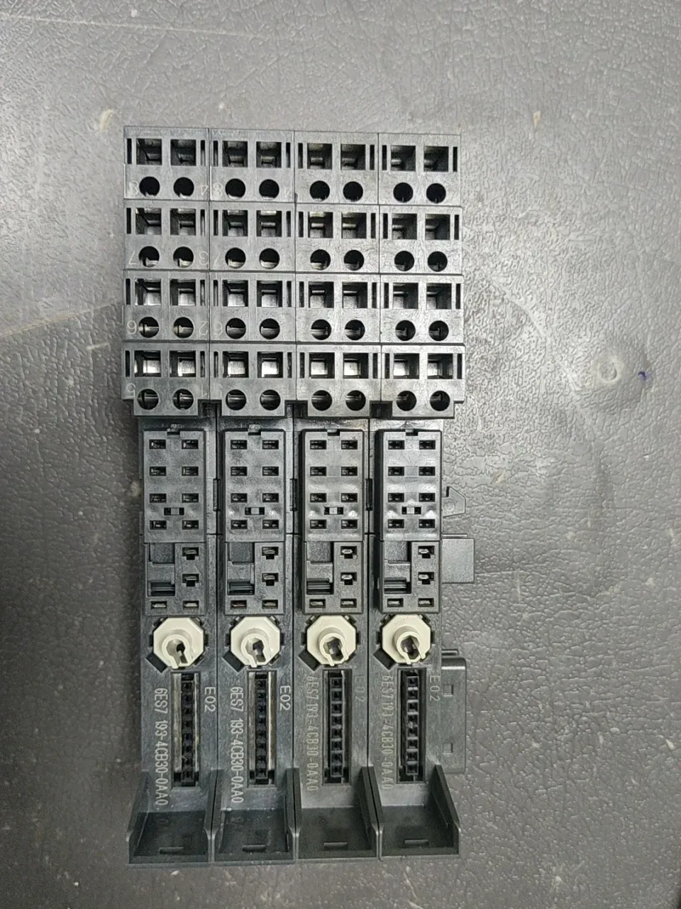 Siemens 6ES7193-4CB30-0AA0 PLC Module product photo 1