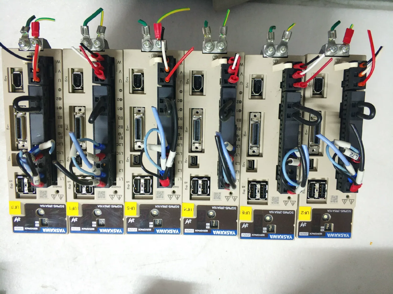 Yaskawa SGPMS-2R5A10A + SGMMS-04ADC6S Motor & Drive Component product photo 1