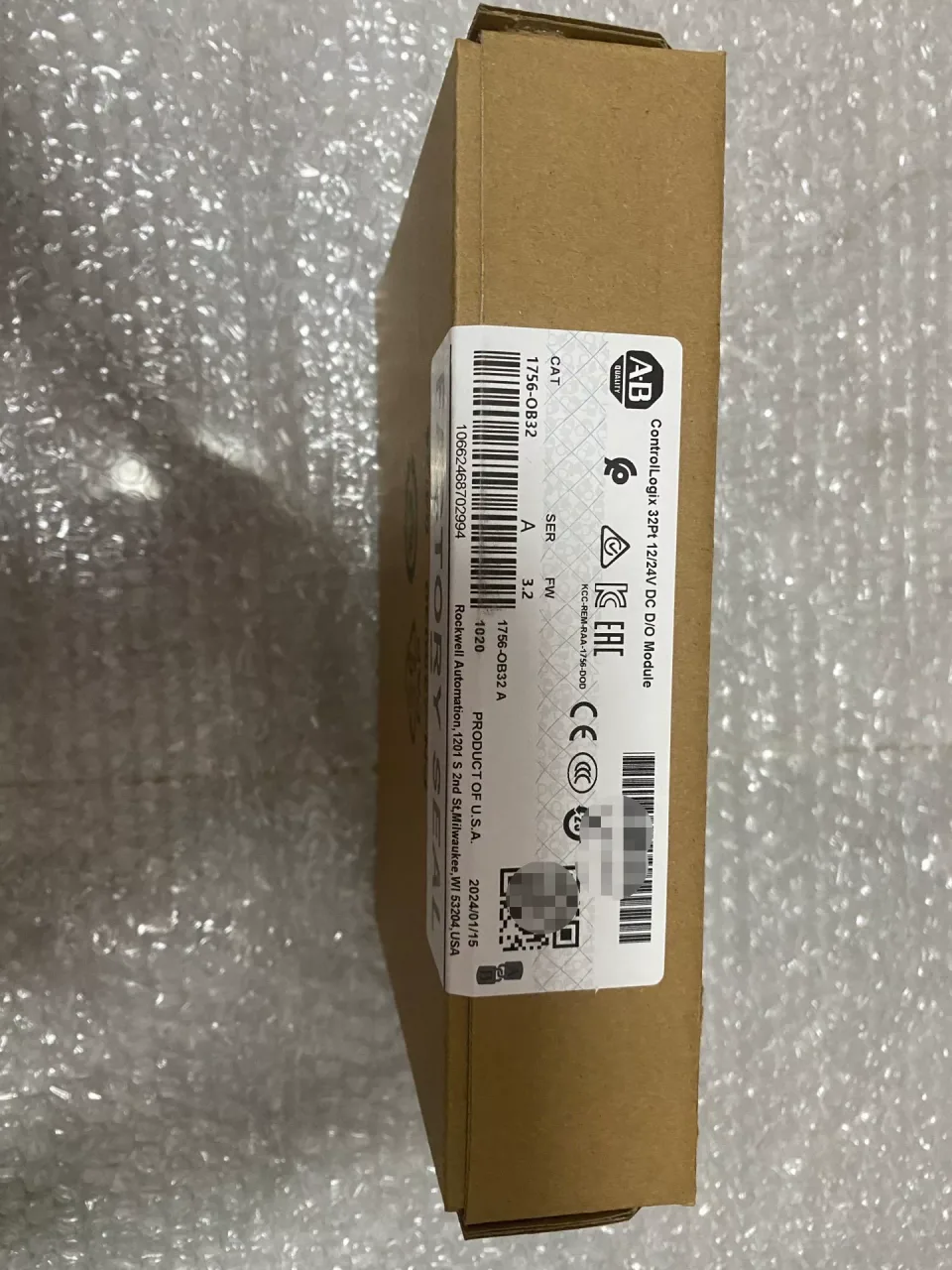 Allen-Bradley 1756-OB32/A Industrial Control Board — product photo 1 of 12