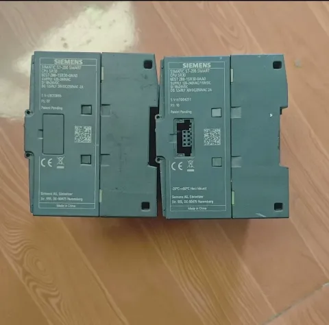 Siemens 6ES7288-1SR30-0AA0 PLC Module product photo 2