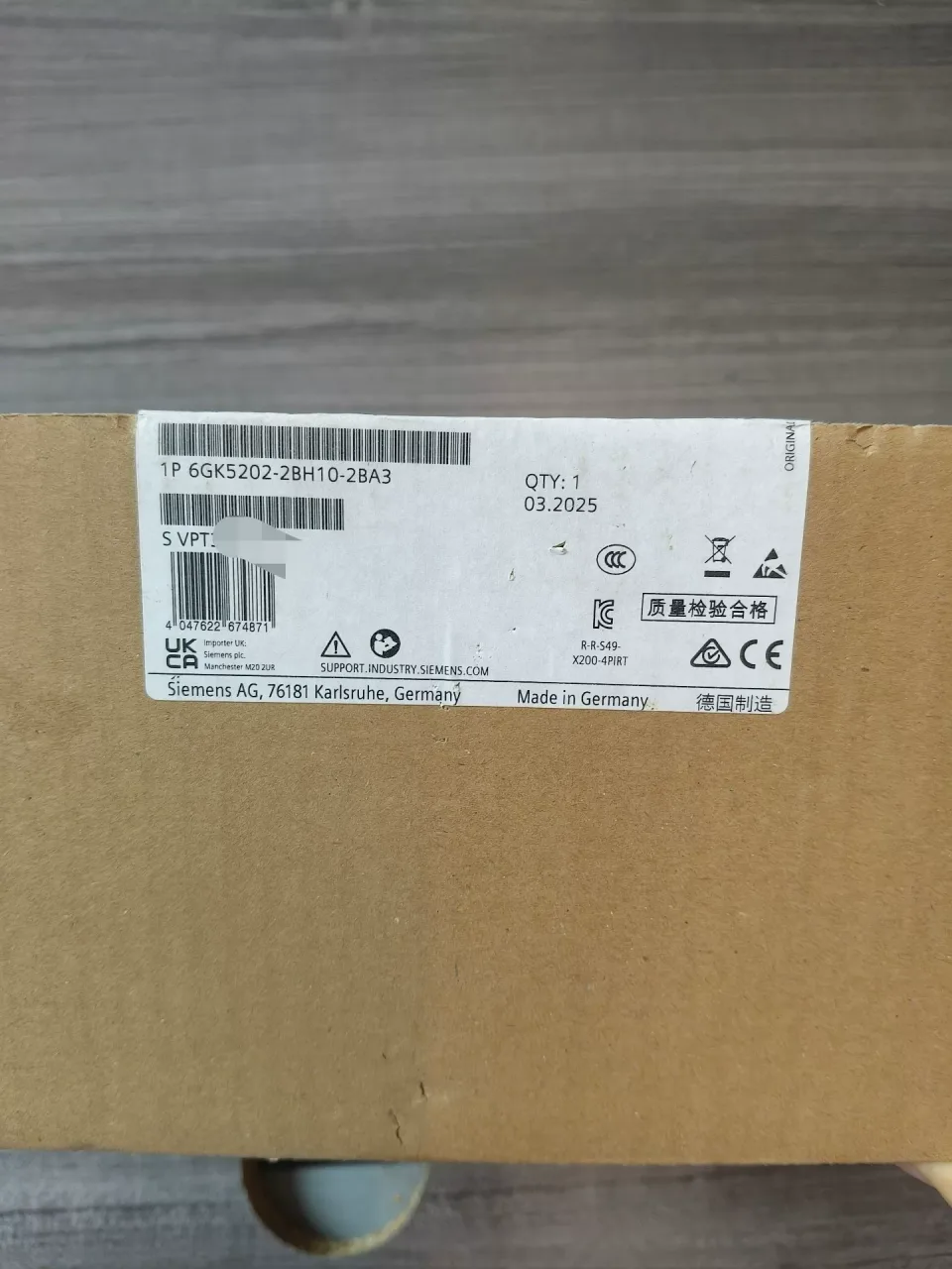 Siemens 6GK5202-2BH10-2BA3 Industrial Sensor product photo 1