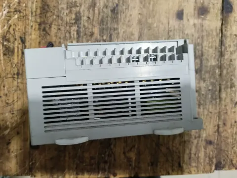 Delta DVP32EH00T2 PLC Module — product photo 14 of 16