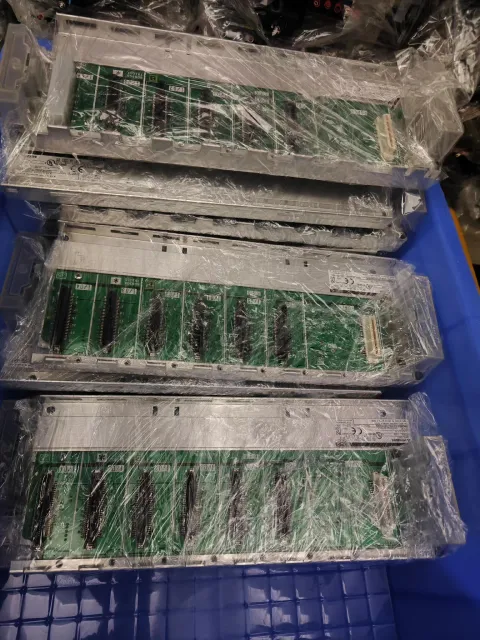 Mitsubishi Electric Q35B PLC Module — product photo 2 of 18