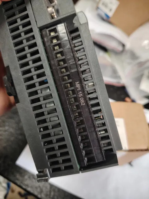 Siemens 6ES7214-2AD23-0XB8 PLC Module — product photo 16 of 19
