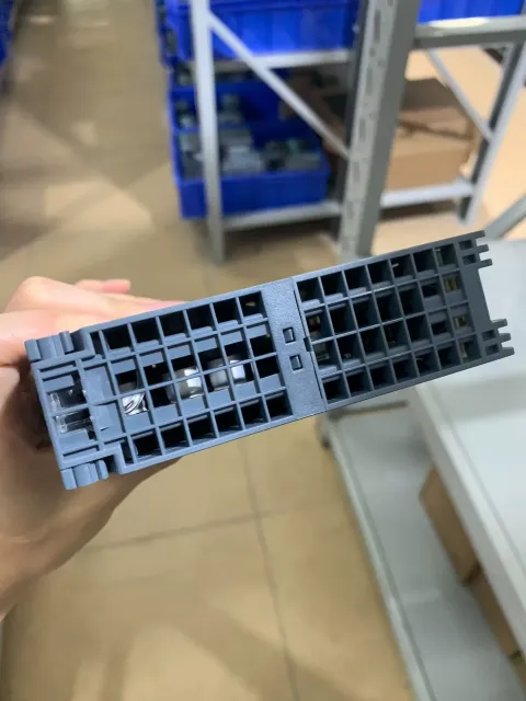 Siemens 6ES7155-5AA00-0AC0 Industrial Automation Component — product photo 9 of 14