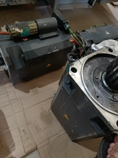 Siemens 1FT6102-1AC71-4FG1 Motor & Drive Component product photo 5