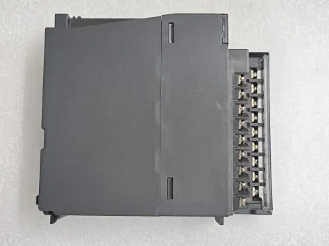 Mitsubishi Electric Q64DAN Industrial Automation Component — product photo 16 of 36