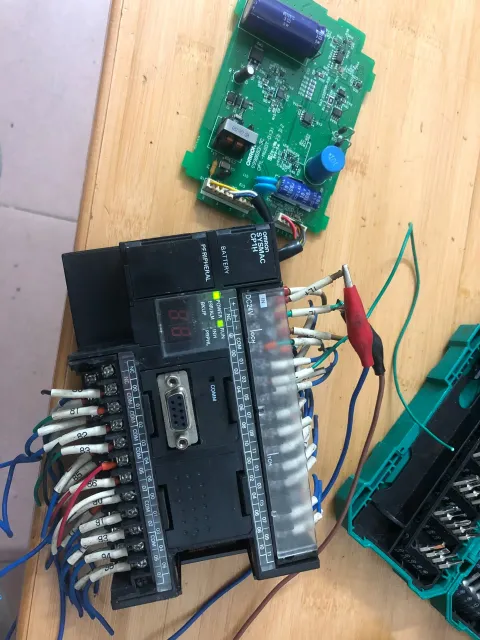 Omron CP1H-X40DT-D PLC Module product photo 1