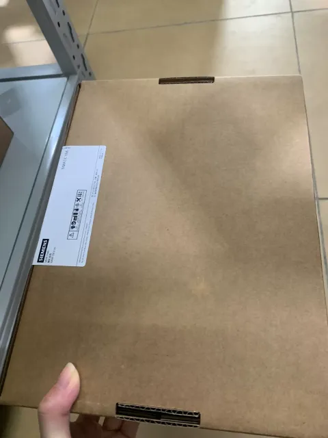 Siemens 6AV6648-0DC11-3AX0 Industrial Automation Component — product photo 2 of 12