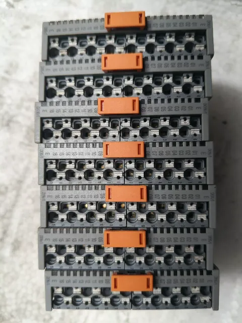 Phoenix Contact AXL SE DO16/1 / 1088129 Industrial Automation Component product photo 5