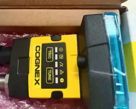 Cognex IS2001M-353-40-125 Industrial Sensor product photo 1