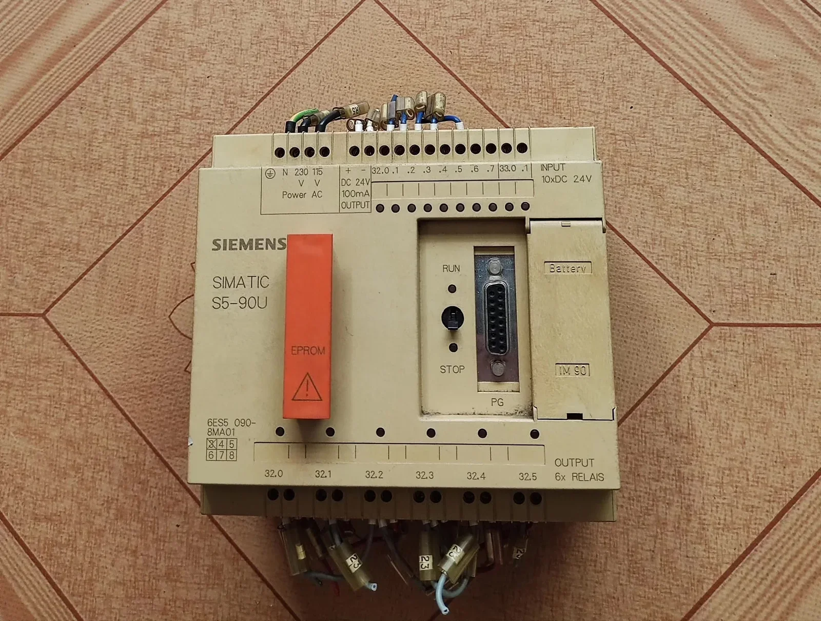 Siemens 6ES5 090-8MA01 PLC Module product photo 1
