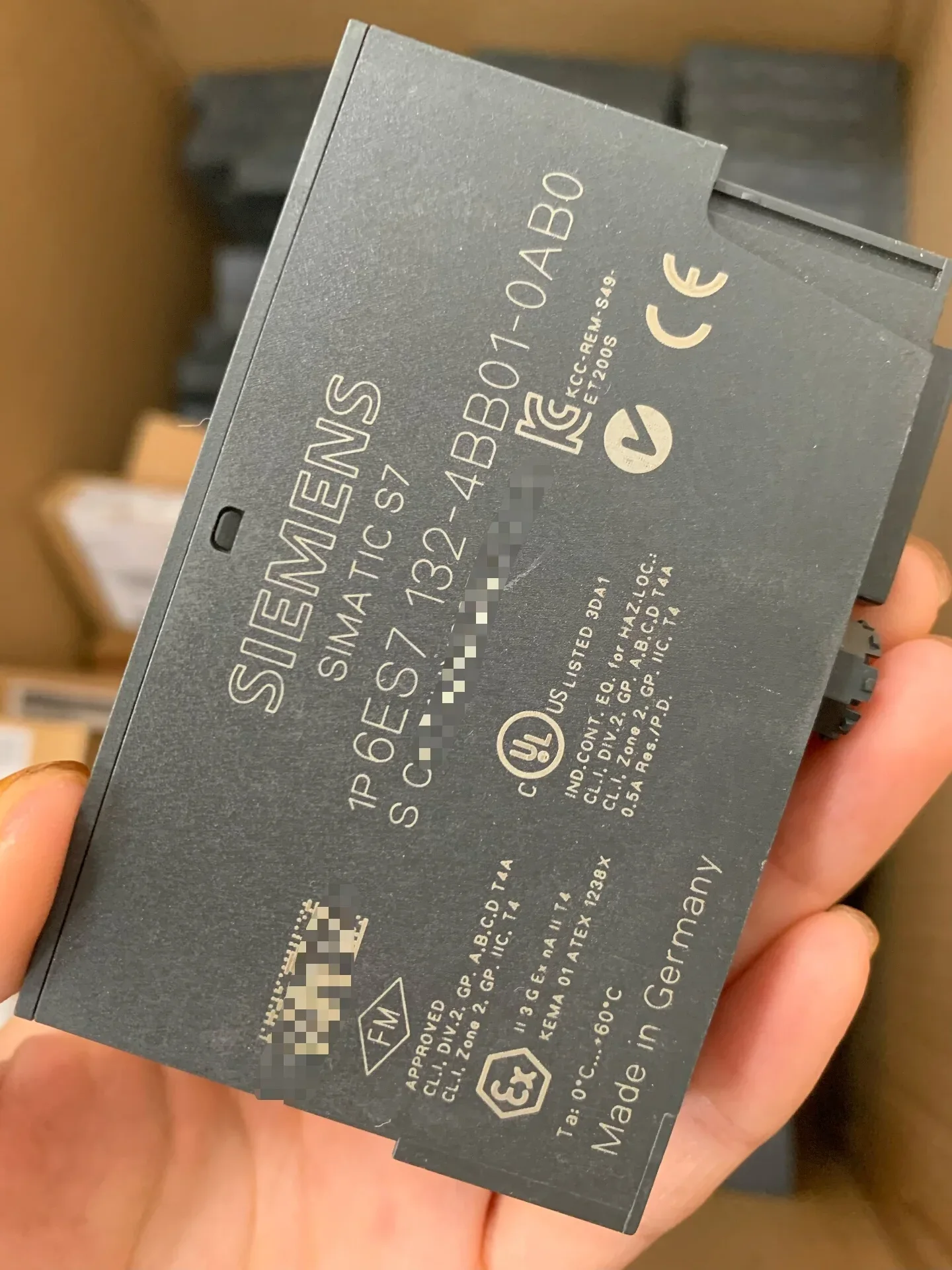 Siemens 6ES7132-4BB01-0AB0 Industrial Automation Component product photo 1