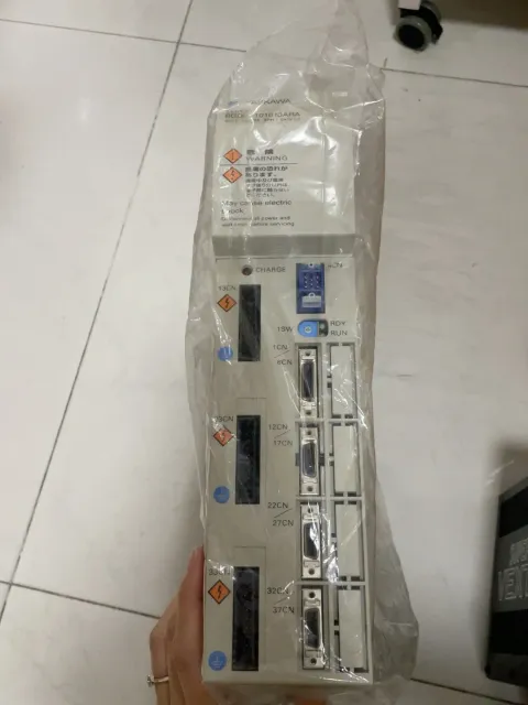 Yaskawa SGDC-101010ARA Motor & Drive Component product photo 3