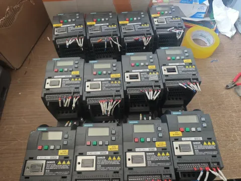 Siemens 6SL3210-5BE21-1UV0 Motor & Drive Component product photo 1