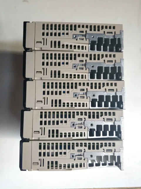 Yaskawa SGD7S-R90A00A002 Motor & Drive Component — product photo 6 of 8