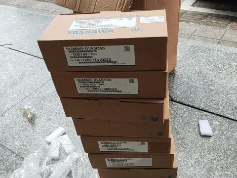 Yaskawa SGMMS-01A3C6S Motor & Drive Component product photo 1
