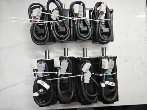 Yaskawa SGD7S-2R8A30A002 / SGM7J-04AFC6S Motor & Drive Component product photo 7