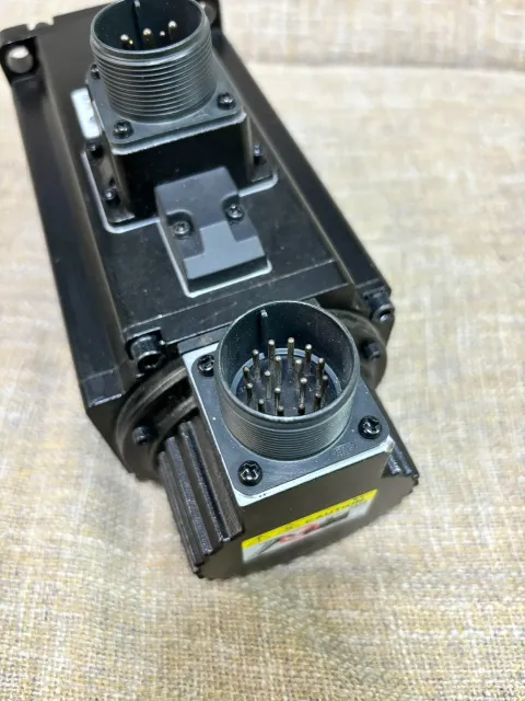 Delta ECMA-C21020SS Motor & Drive Component — product photo 5 of 18