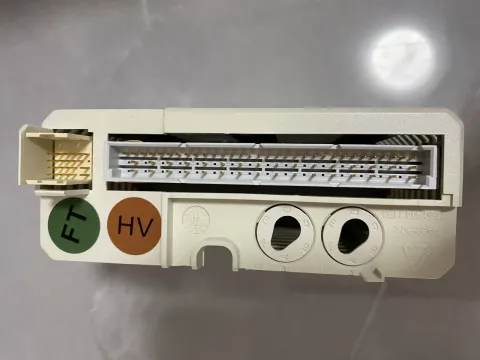 ABB DO810 / 3BSE008510R1 Industrial Automation Component — product photo 4 of 13
