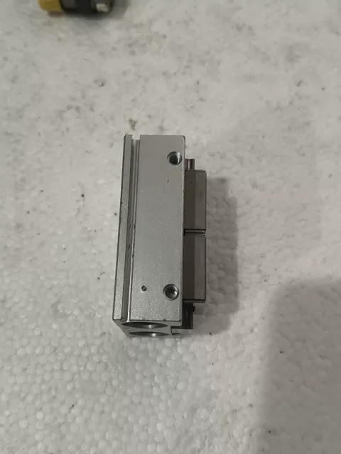 SMC MHF2-16D2 Industrial Automation Component product photo 4