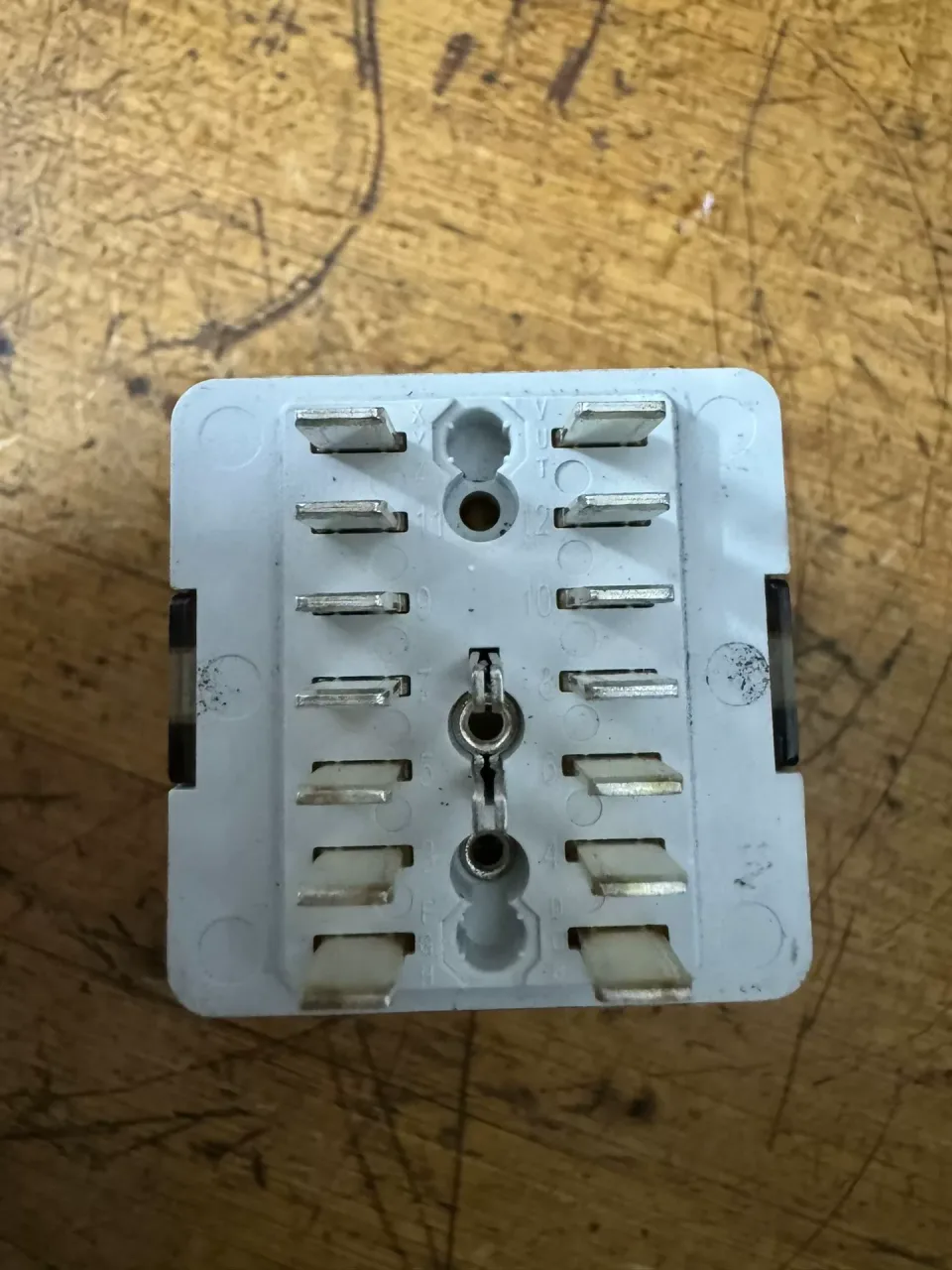 Mors Smitt D-U201-CQ 24VDC Industrial Relay product photo 1