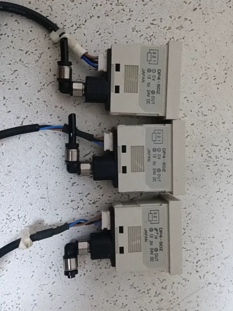 SUNX DP4-60Z Industrial Sensor product photo 1