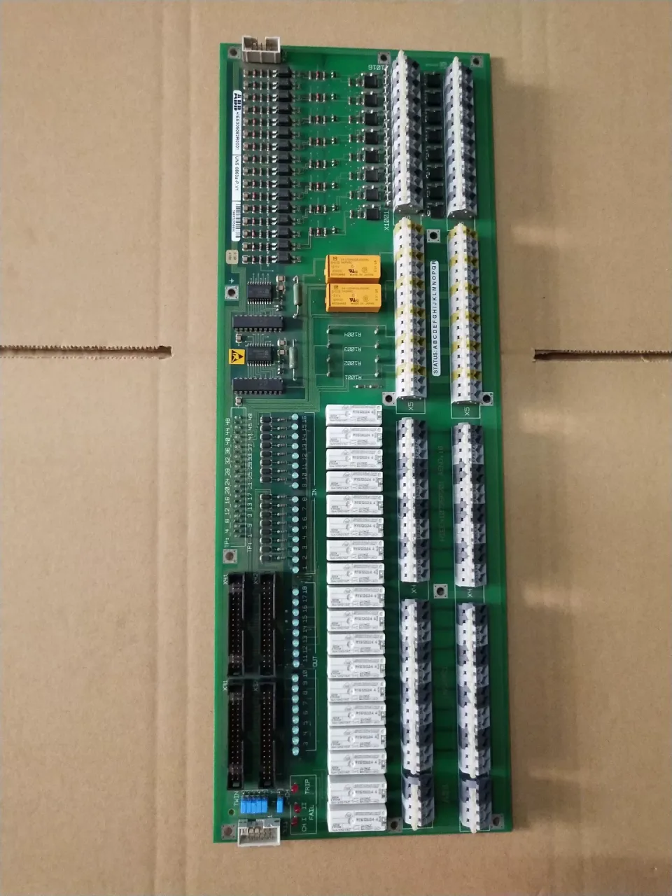 ABB HIEE305082R0001 / UNS 0863A-P,V1 I/O Module product photo 1