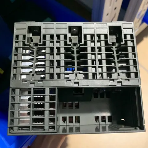 Siemens 6ES7318-3FL00-0AB0 PLC Module — product photo 3 of 13