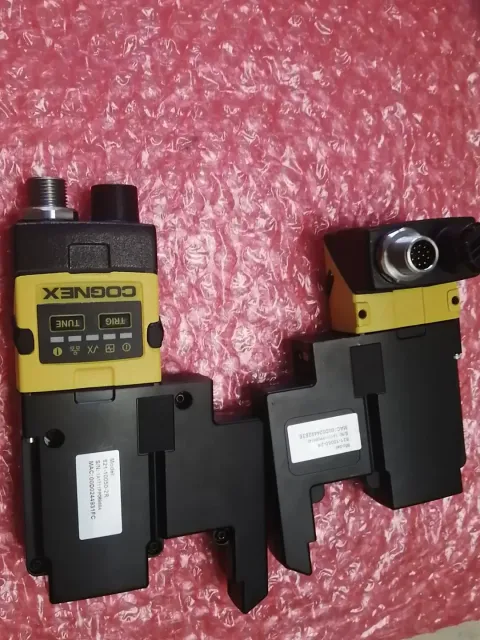 Cognex DM262UHD / P/N 825-11181-1R A Industrial Automation Component product photo 3