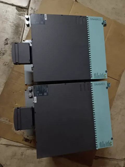 Siemens 6SL3120-1TE31-3AA3 Motor & Drive Component — product photo 33 of 38