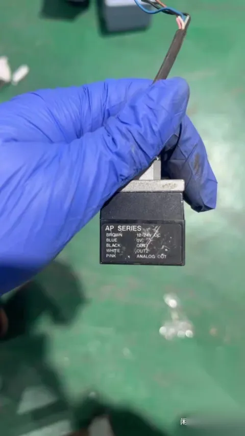 KEYENCE AP-34P Industrial Sensor product photo 2