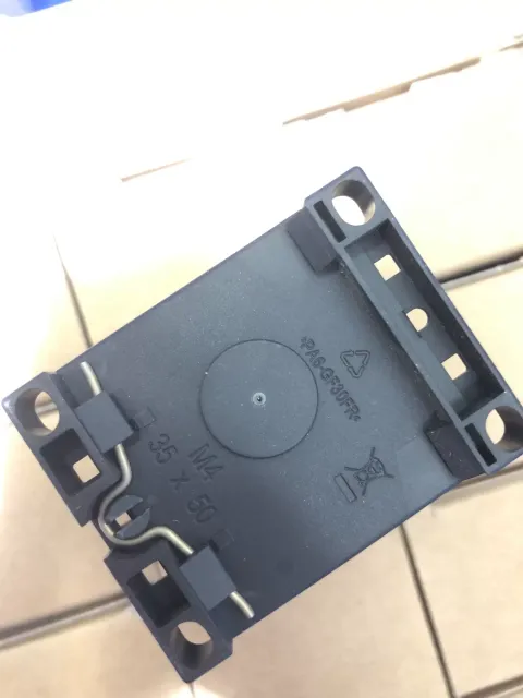 Siemens 3RH2131-1BB40 Industrial Relay — product photo 10 of 10