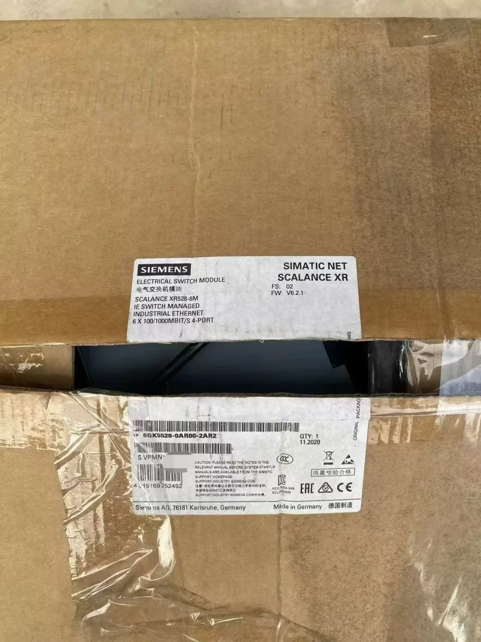 Siemens 6GK5528-0AR00-2AR2 Industrial Sensor product photo 1
