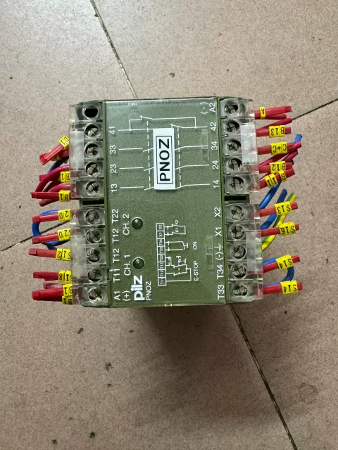 Pilz 474600 Industrial Relay product photo 1