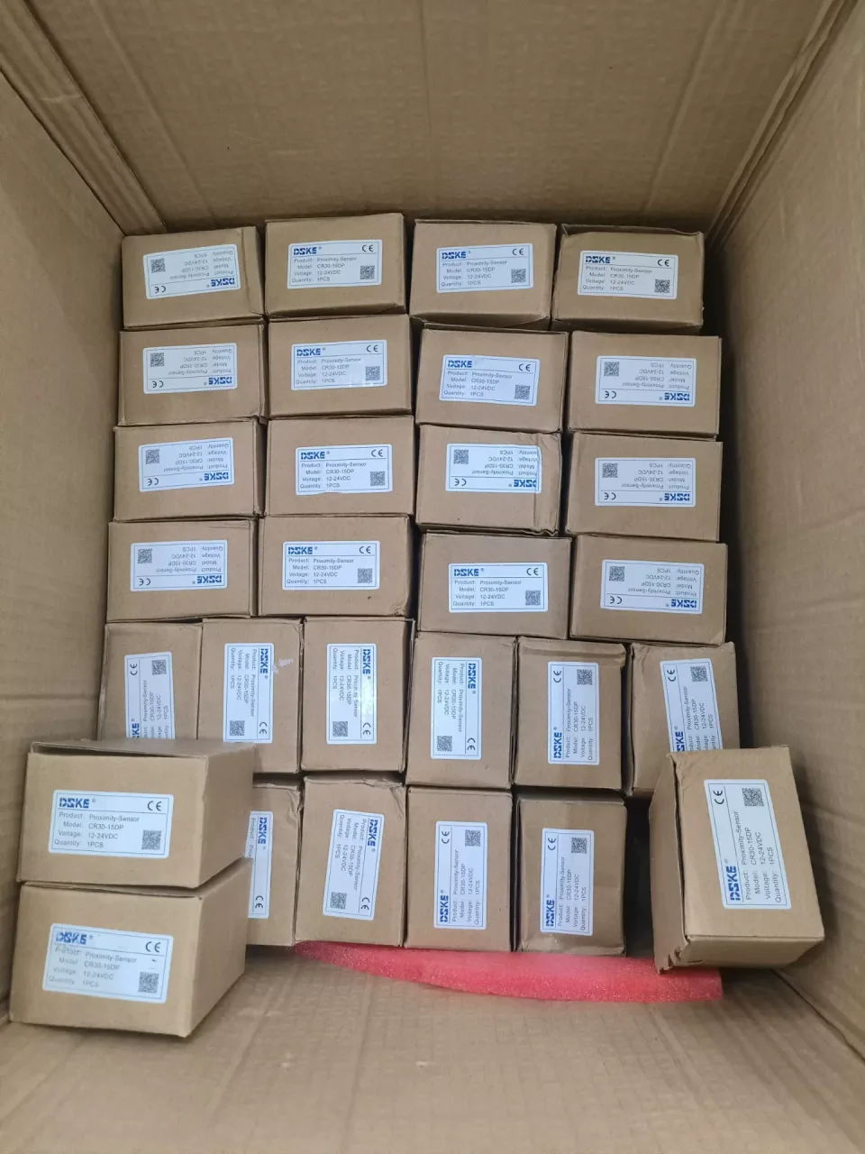 DSKE CR30-15DP Industrial Sensor product photo 1