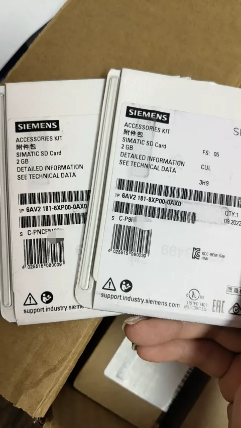 Siemens 6AV2 181-8XP00-0AX0 Industrial Automation Component product photo 1