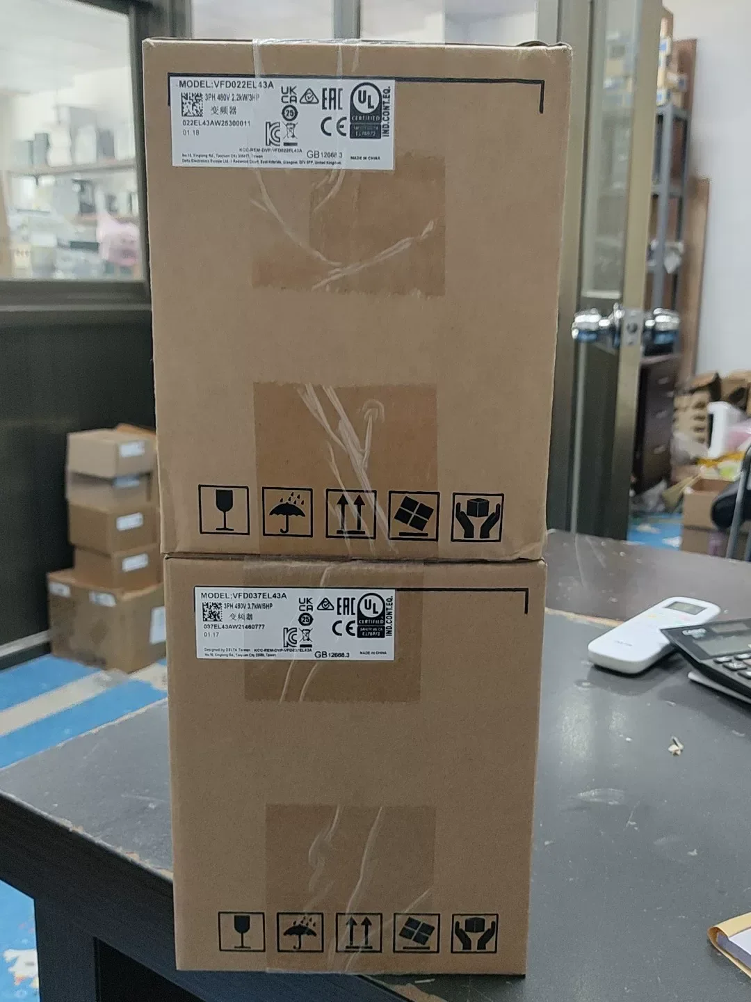 Delta VFD037EL43A + VFD022EL43A Motor & Drive Component product photo 1