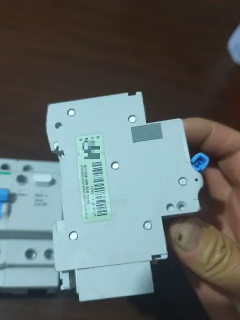Schneider Electric LS8RCBO 3P D20A Industrial Automation Component product photo 3