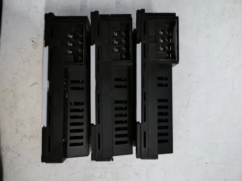 Mitsubishi Electric AJ65BTC1-32T Industrial Automation Component — product photo 4 of 12