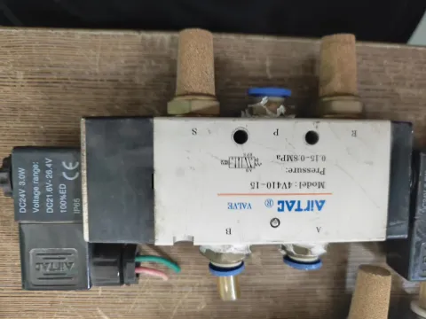 AirTAC 4V410-15 Industrial Automation Component product photo 2