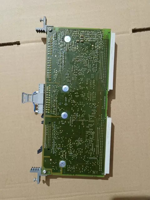 Siemens 6SE7090-0XX84-0AB0 Motor & Drive Component — product photo 4 of 17