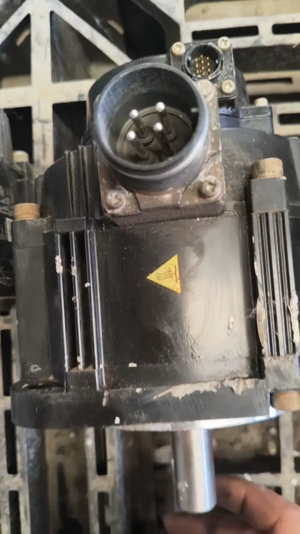 Unbranded Industrial SGM7G-09AFC61 Motor & Drive Component product photo 1