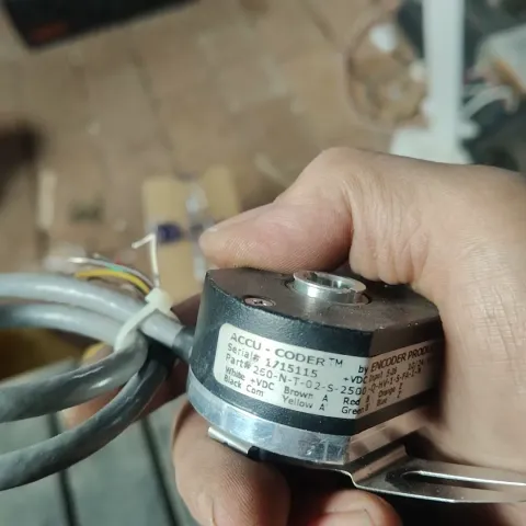 White Label 260-N-T-02-S-2500-Q-HV-1-S-FA-1-N Industrial Encoder product photo 2